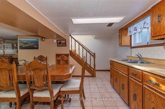 177 Gordon St, House detached with 2 bedrooms, 2 bathrooms and 4 parking in Sarnia ON | Image 9