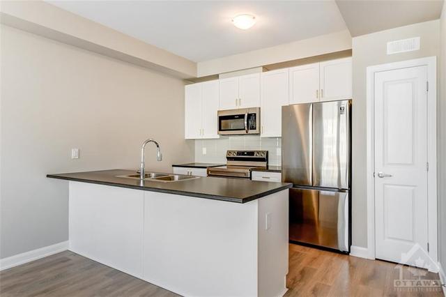 903 Lixnaw Court, Townhouse with 2 bedrooms, 2 bathrooms and 2 parking in Ottawa ON | Image 14