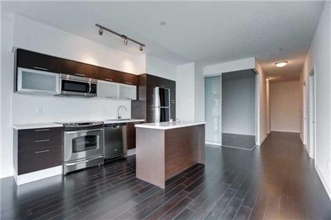 5616 - 386 Yonge St, Condo with 3 bedrooms, 2 bathrooms and 1 parking in Toronto ON | Image 5