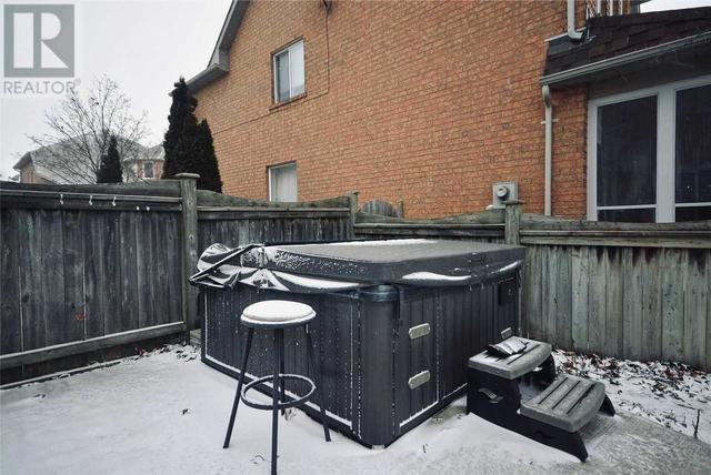 21 Baccarat Cres, House detached with 5 bedrooms, 4 bathrooms and 6 parking in Brampton ON | Image 2