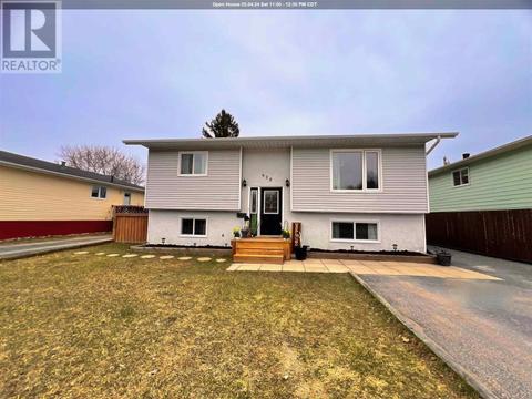 928 Valley Dr, Kenora, ON, P9N4A6 | Card Image