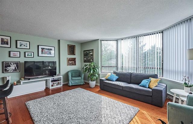 226 - 255 The Donway W Rd, Condo with 2 bedrooms, 2 bathrooms and 1 parking in Toronto ON | Image 4