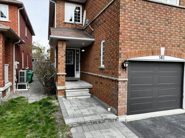 562 Summer Park Cres, House semidetached with 3 bedrooms, 4 bathrooms and 6 parking in Mississauga ON | Image 23