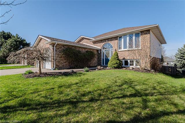 70 Daugaard Avenue, House detached with 3 bedrooms, 2 bathrooms and 4 parking in Brant ON | Image 34