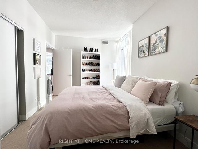 606 - 90 Stadium Rd, Condo with 2 bedrooms, 2 bathrooms and 1 parking in Toronto ON | Image 10