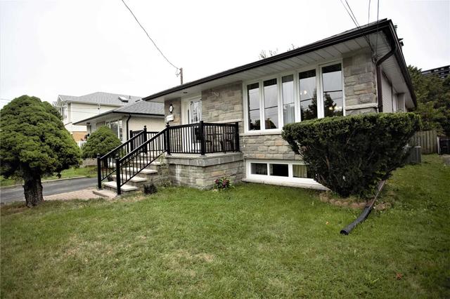 89 Tansley Ave, House detached with 3 bedrooms, 2 bathrooms and 3 parking in Toronto ON | Image 1