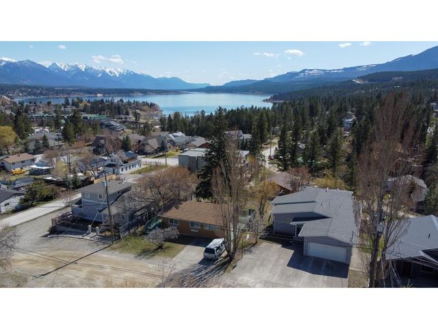 809 14th Street, House detached with 2 bedrooms, 2 bathrooms and null parking in Invermere BC | Image 48