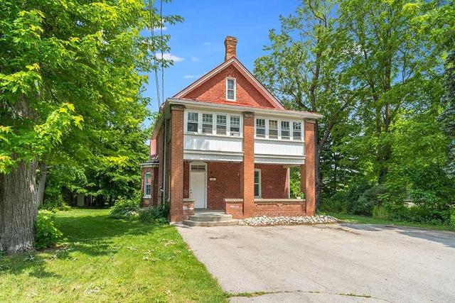 26 Queen St, House detached with 5 bedrooms, 3 bathrooms and 6 parking in New Tecumseth ON | Image 1