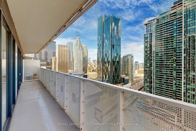2707 - 88 Harbour St, Condo with 1 bedrooms, 1 bathrooms and 0 parking in Toronto ON | Image 5