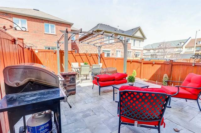 68 Old Orchard Cres, House semidetached with 3 bedrooms, 3 bathrooms and 4 parking in Richmond Hill ON | Image 35