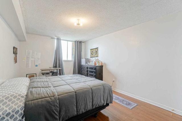 1507 - 320 Dixon Rd, Condo with 3 bedrooms, 2 bathrooms and 1 parking in Toronto ON | Image 11