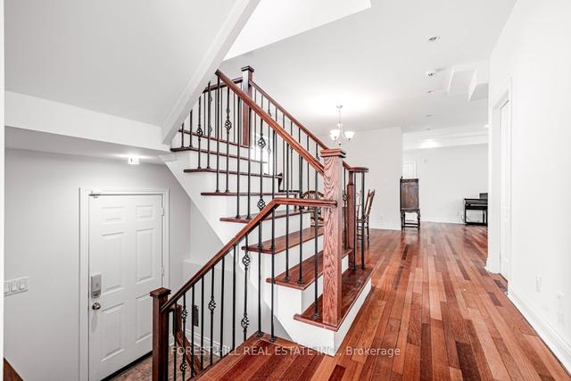 135 Holmes Ave, House detached with 4 bedrooms, 5 bathrooms and 6 parking in Toronto ON | Image 7