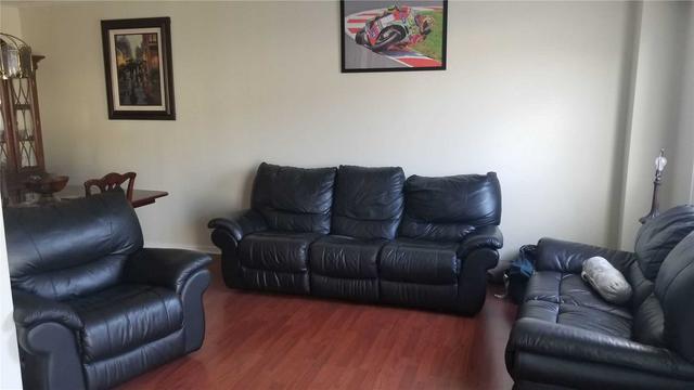 79 Morley Cres, Townhouse with 3 bedrooms, 2 bathrooms and 2 parking in Brampton ON | Image 23