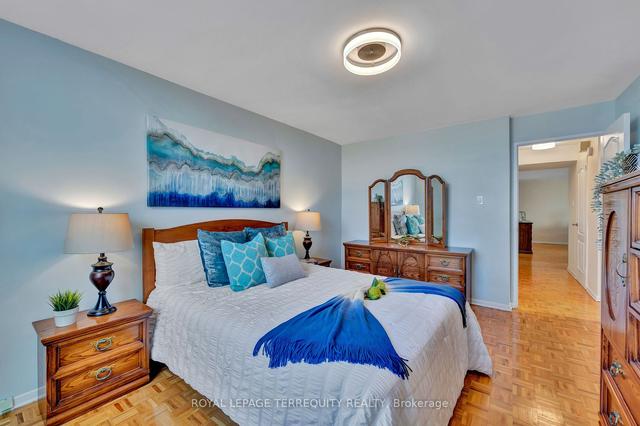 2102 - 61 Richview Rd, Condo with 3 bedrooms, 2 bathrooms and 1 parking in Toronto ON | Image 21