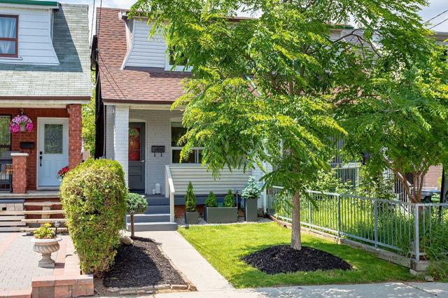 98 Rosethorn Ave, House semidetached with 2 bedrooms, 2 bathrooms and 1 parking in Toronto ON | Image 1