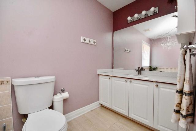 39 Irene Dr, House detached with 2 bedrooms, 3 bathrooms and 5 parking in Barrie ON | Image 5