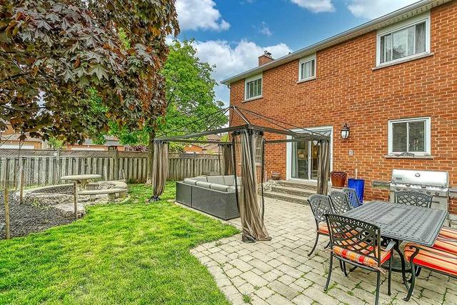 467 Hedgerow Lane, House detached with 4 bedrooms, 5 bathrooms and 4 parking in Oakville ON | Image 32