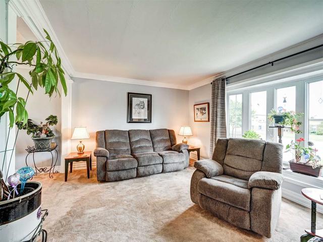 59 Hadrian Dr, House detached with 2 bedrooms, 2 bathrooms and 3 parking in Toronto ON | Image 16