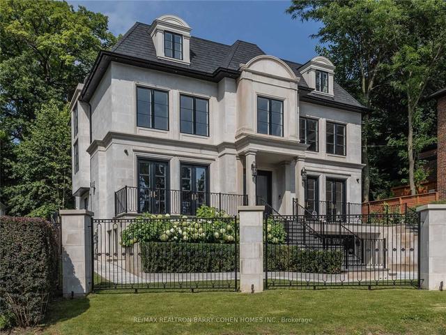 31 Russell Hill Rd, House detached with 6 bedrooms, 9 bathrooms and 7 parking in Toronto ON | Image 23