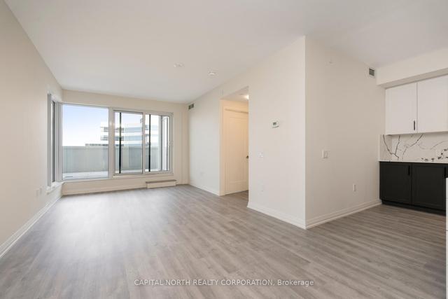 212 - 9000 Jane St, Condo with 2 bedrooms, 2 bathrooms and 1 parking in Vaughan ON | Image 9