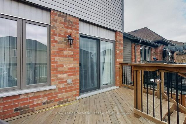 207 Eden Oak Tr, House attached with 3 bedrooms, 3 bathrooms and 3 parking in Kitchener ON | Image 8
