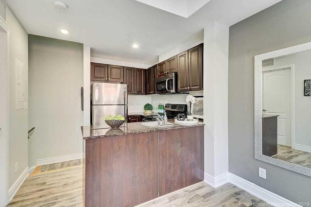 19 - 871 Wilson Ave W, Townhouse with 2 bedrooms, 2 bathrooms and 1 parking in Toronto ON | Image 3