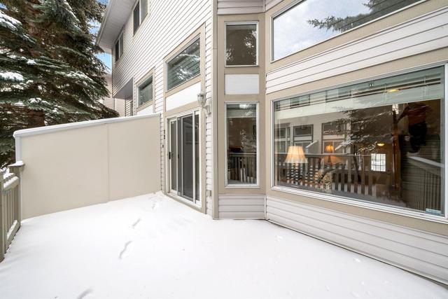 72 Kingsland Court Sw, Home with 3 bedrooms, 2 bathrooms and 2 parking in Calgary AB | Image 12