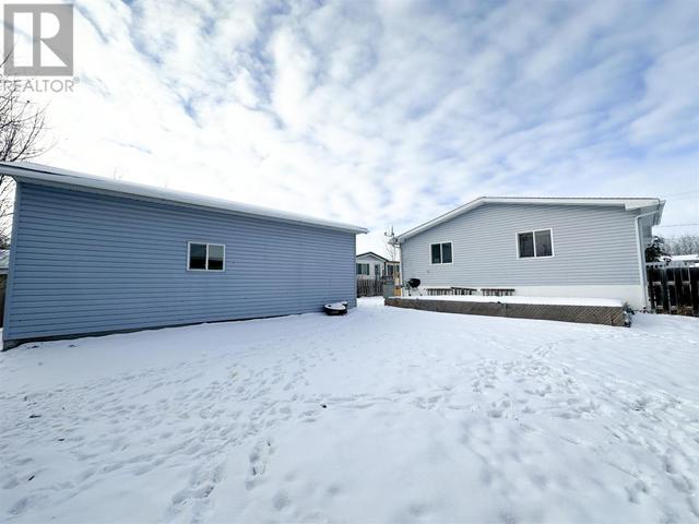 26 Pine Rd, House detached with 3 bedrooms, 2 bathrooms and null parking in Red Lake ON | Image 4