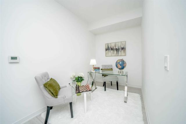 1108 - 31 Tippett Rd N, Townhouse with 1 bedrooms, 1 bathrooms and 0 parking in Toronto ON | Image 3