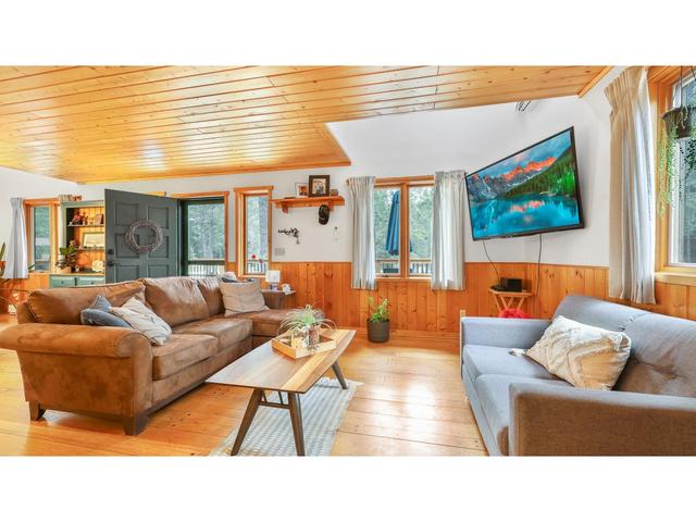 4332 Teal Road, House detached with 3 bedrooms, 2 bathrooms and 5 parking in East Kootenay F BC | Image 4