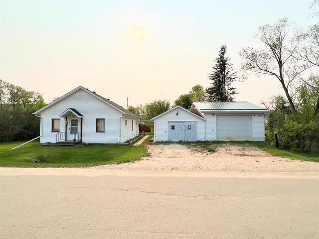 4913 51 Street, House detached with 2 bedrooms, 1 bathrooms and 4 parking in Athabasca County AB | Image 1