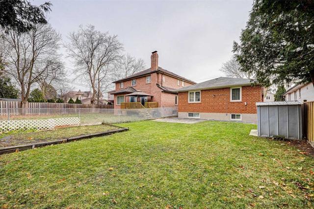246 Elmwood Ave, House detached with 3 bedrooms, 2 bathrooms and 3 parking in Toronto ON | Image 35