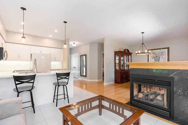 79 Depeuter Cres, House detached with 3 bedrooms, 2 bathrooms and 6 parking in Bradford West Gwillimbury ON | Image 5