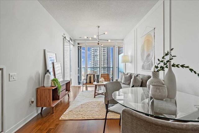 1207 - 90 Park Lawn Rd, Condo with 2 bedrooms, 2 bathrooms and 1 parking in Toronto ON | Image 5