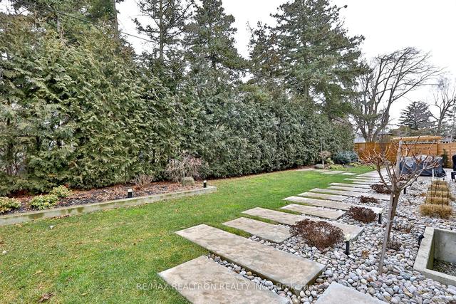 3 Valliere Pl, House detached with 4 bedrooms, 5 bathrooms and 6 parking in Toronto ON | Image 30