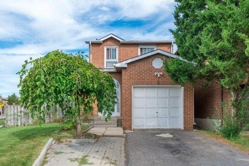 2 Debden Rd, House attached with 3 bedrooms, 3 bathrooms and 2 parking in Markham ON | Image 1