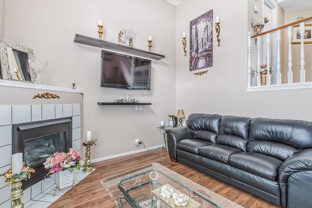 19 Millrose Place Sw, Home with 3 bedrooms, 2 bathrooms and 2 parking in Calgary AB | Image 3