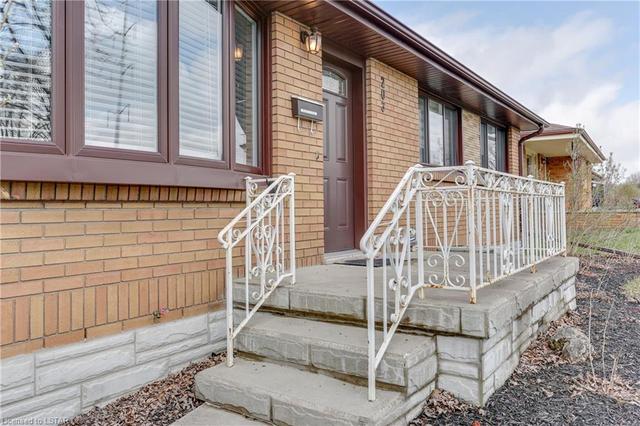 203 Ellsworth Avenue, House detached with 3 bedrooms, 2 bathrooms and 6 parking in London ON | Image 4
