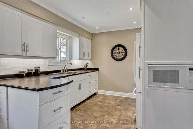 1365 Heather Lane, House detached with 3 bedrooms, 2 bathrooms and 3 parking in Peterborough ON | Image 4