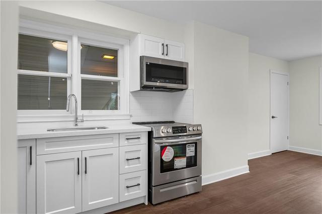 a - 617 Vine Street, Condo with 3 bedrooms, 1 bathrooms and 2 parking in St. Catharines ON | Image 6