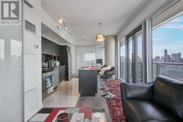 3103 - 70 Distillery Lane, Condo with 2 bedrooms, 2 bathrooms and 1 parking in Toronto ON | Image 2