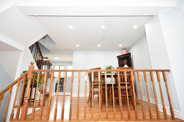 166 - 90 Wingarden Crt, Townhouse with 3 bedrooms, 2 bathrooms and 2 parking in Toronto ON | Image 40