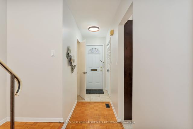 25 Stonedale Plwy, Townhouse with 3 bedrooms, 3 bathrooms and 2 parking in Toronto ON | Image 7