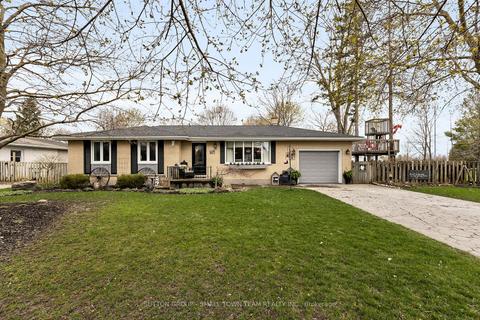 213 Pryde Blvd, House detached with 3 bedrooms, 2 bathrooms and 5 parking in South Huron ON | Card Image