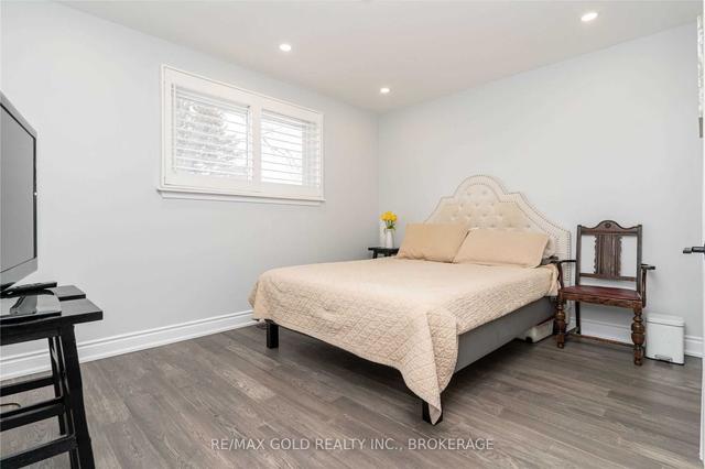 297 Balmoral Dr, House semidetached with 3 bedrooms, 2 bathrooms and 3 parking in Brampton ON | Image 7