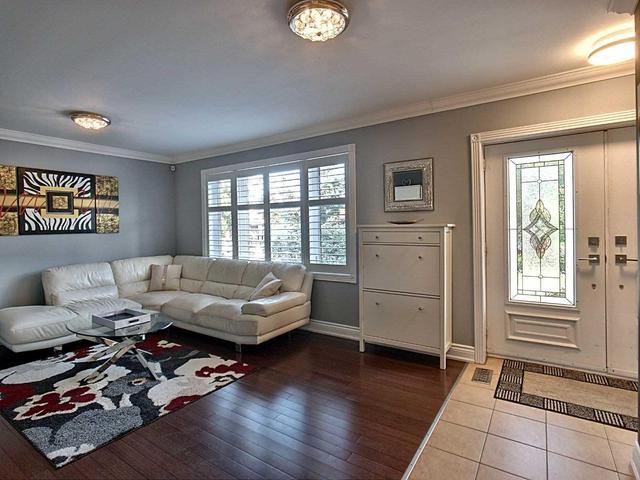 4 Minnie Ave, House detached with 3 bedrooms, 3 bathrooms and 4 parking in Toronto ON | Image 6
