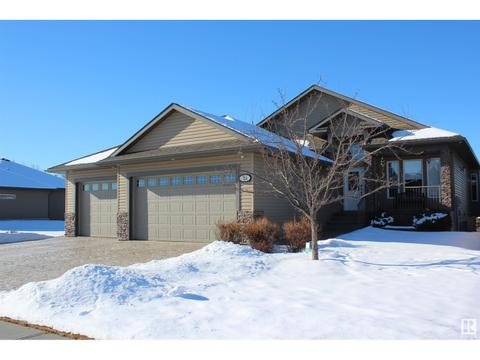 23 Whitetail Pt, House detached with 4 bedrooms, 3 bathrooms and null parking in Mundare AB | Card Image