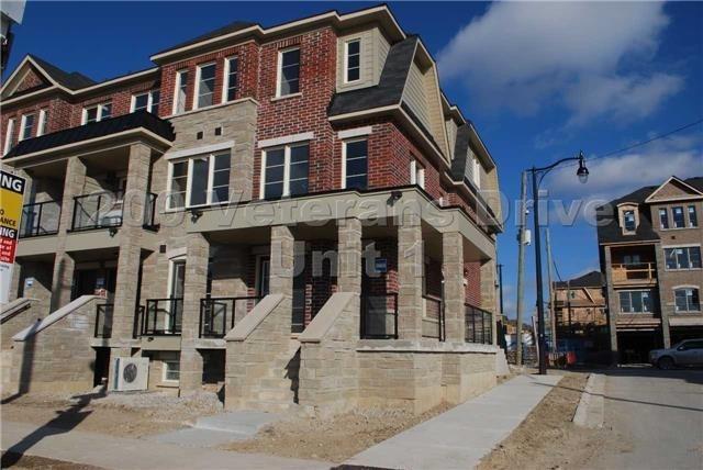 Unit#1 - 200 Veterans Dr, Townhouse with 3 bedrooms, 3 bathrooms and 1 parking in Brampton ON | Image 1
