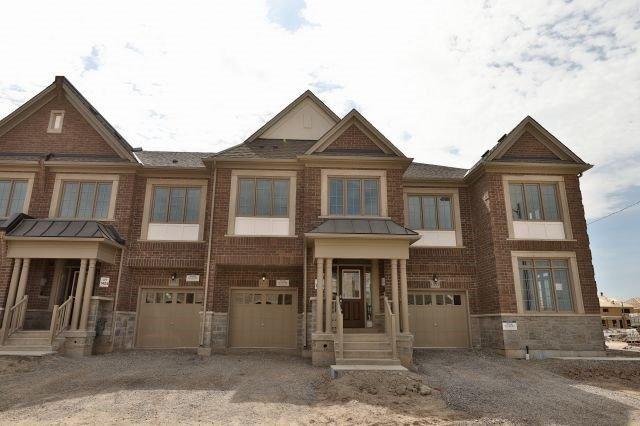 1353 Restivo Lane, House attached with 4 bedrooms, 4 bathrooms and 1 parking in Milton ON | Image 1