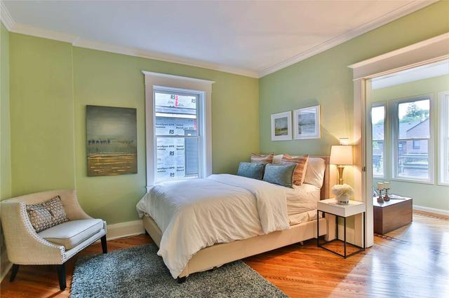 72 Chester Ave, House detached with 2 bedrooms, 2 bathrooms and 1 parking in Toronto ON | Image 12